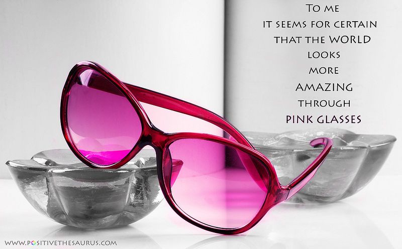Розовые очки что значит. Розовые очки. Розовые очки смешные. Розовые очки выражение. Цитаты про розовые очки.