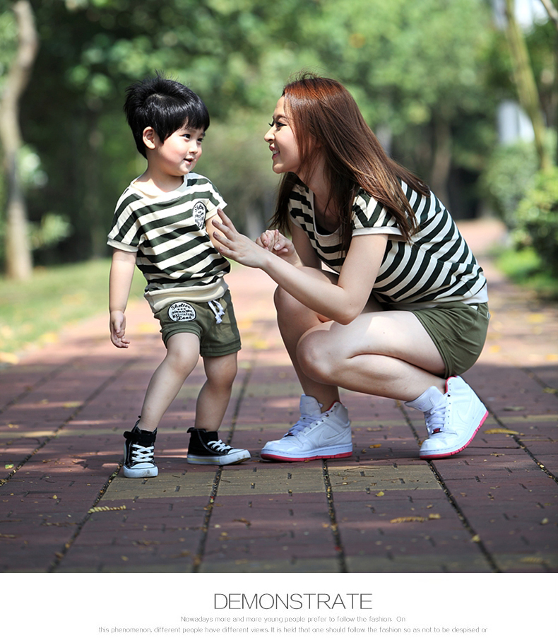 Японская мама и ее сын. Корейская мама с ребенком. Кореянка с малышом. Мама на корейском. Кореец мама.