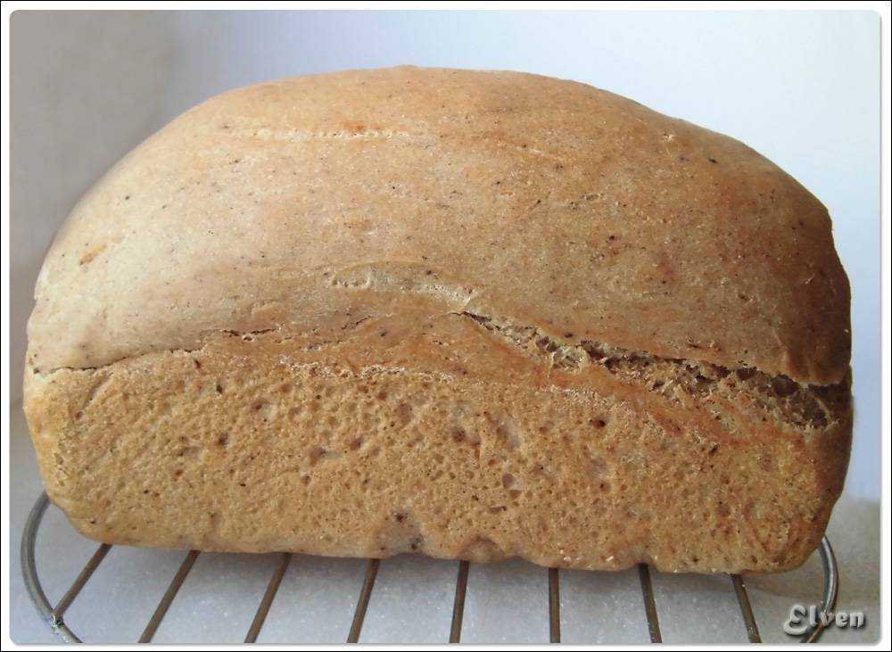 Испечь хлеб без духовки в домашних условиях. Хлеб Дарницкий бездрожжевой. Выпечка хлеба в духовке. Хлеб дрожжевой в духовке. Хлеб на дрожжах в духовке.
