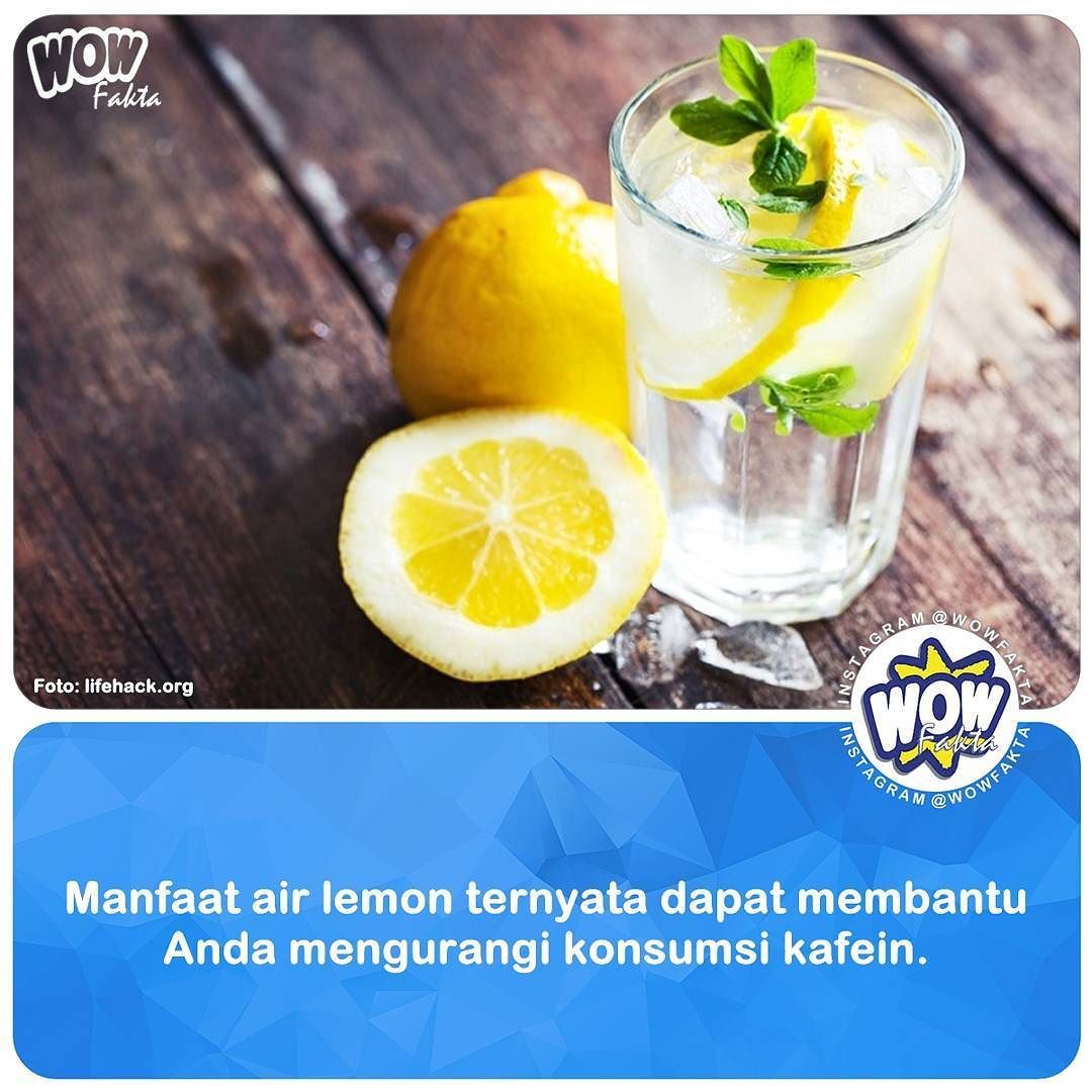 Натощак воду с лимоном можно. Вода с лимоном по утрам натощак. Причин выпить воду с лимоном утром. Вода с лимоном полезна. Полезен влдаа с лиионом.