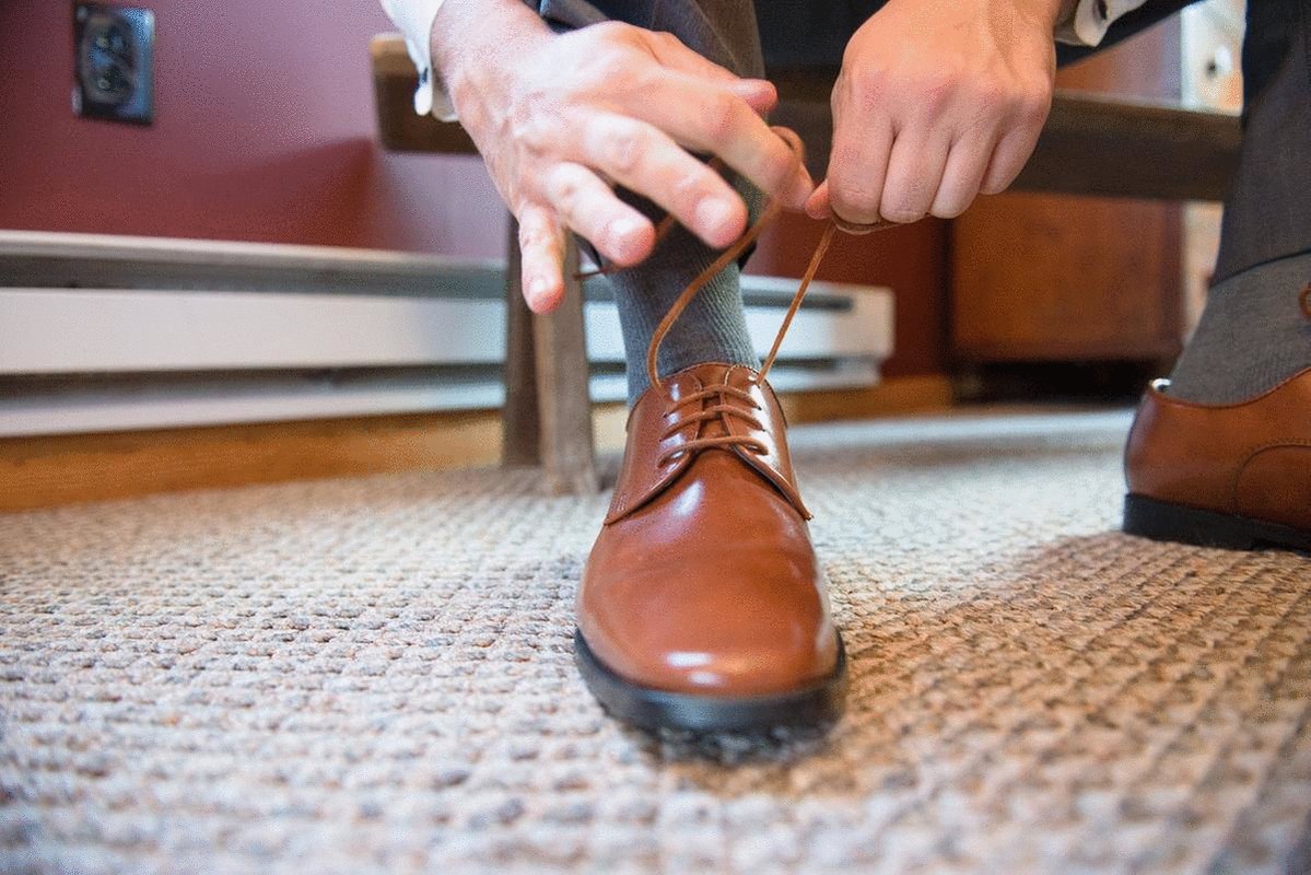 Как разносить тесную обувь в домашних условиях